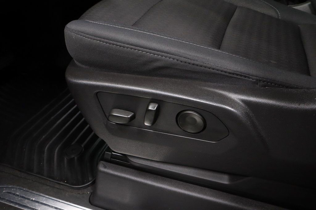 Used 2024 Chevrolet Silverado 1500 LT image 24