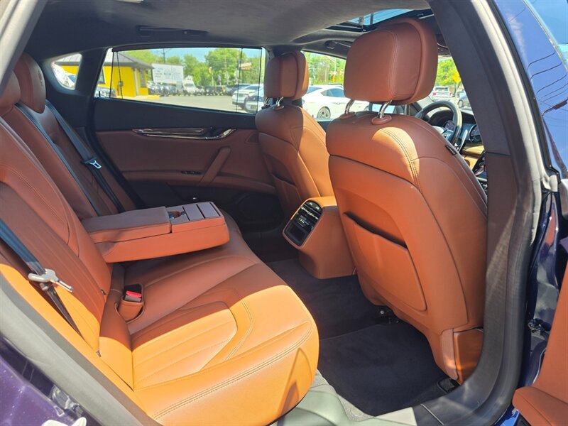 Used 2021 Maserati Quattroporte S Q4 AWD/4WD image 17
