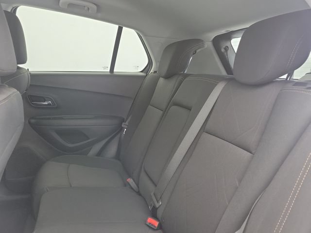 Used 2020 Chevrolet Trax LT w/ LPO, Cargo Package FWD image 13