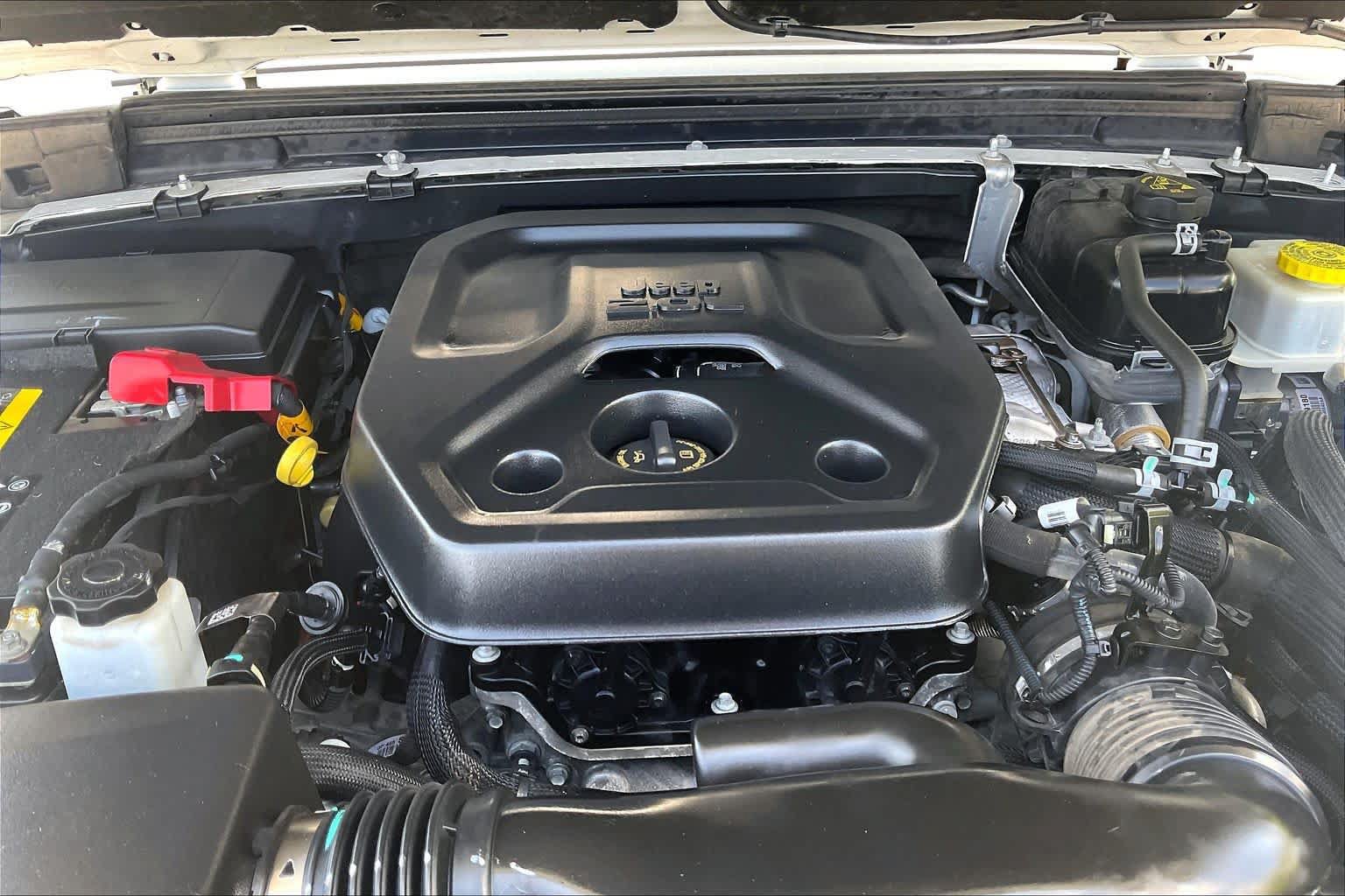 Used 2023 Jeep Wrangler Unlimited Sahara AWD/4WD image 29