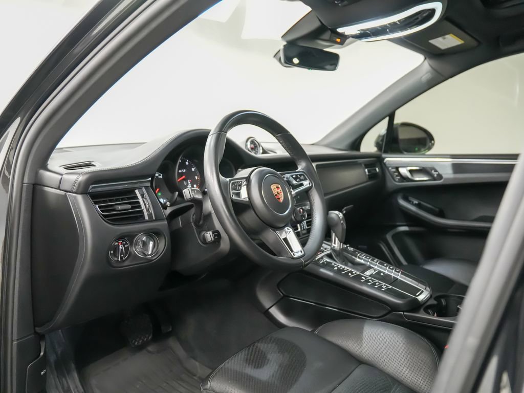 Certified 2020 Porsche Macan GTS image 4