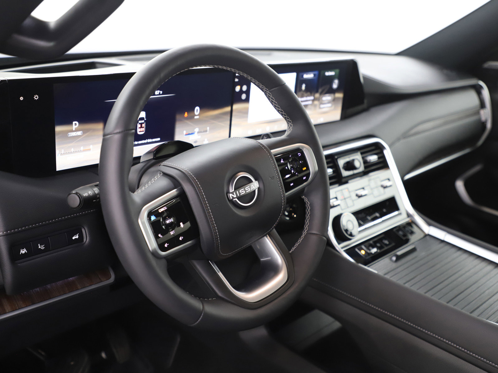 Used 2025 Nissan Armada Platinum Reserve image 25