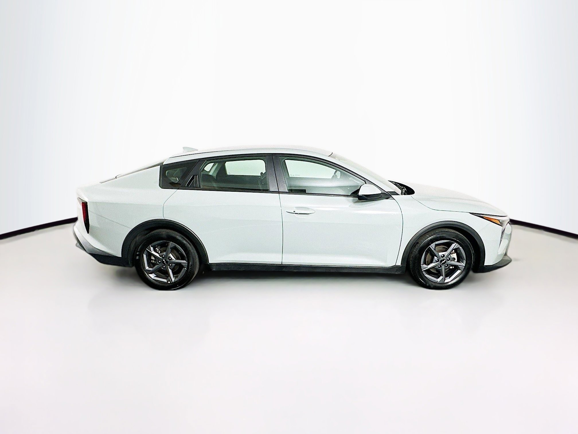 Used 2025 Kia K4 LXS image 10