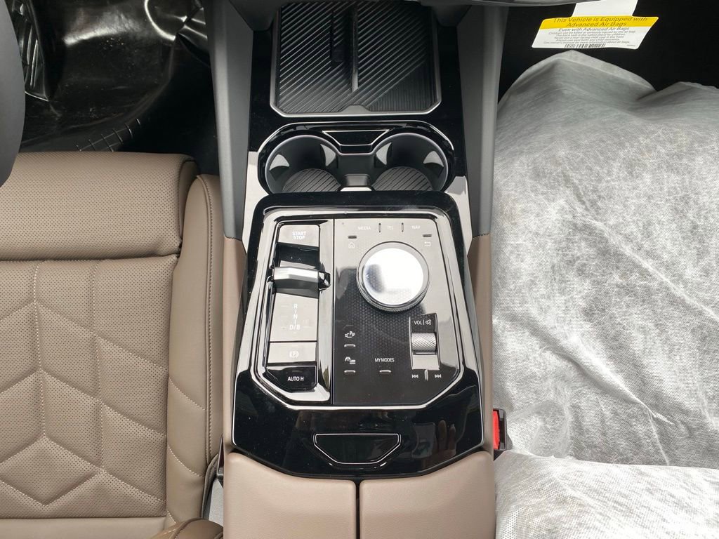 New 2026 BMW i5 eDrive40 w/ M Sport Package AWD/4WD image 10