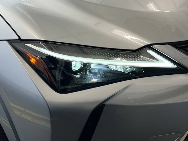 Used 2025 Lexus UX 300h FWD w/ Accessory Package (Z2) image 13
