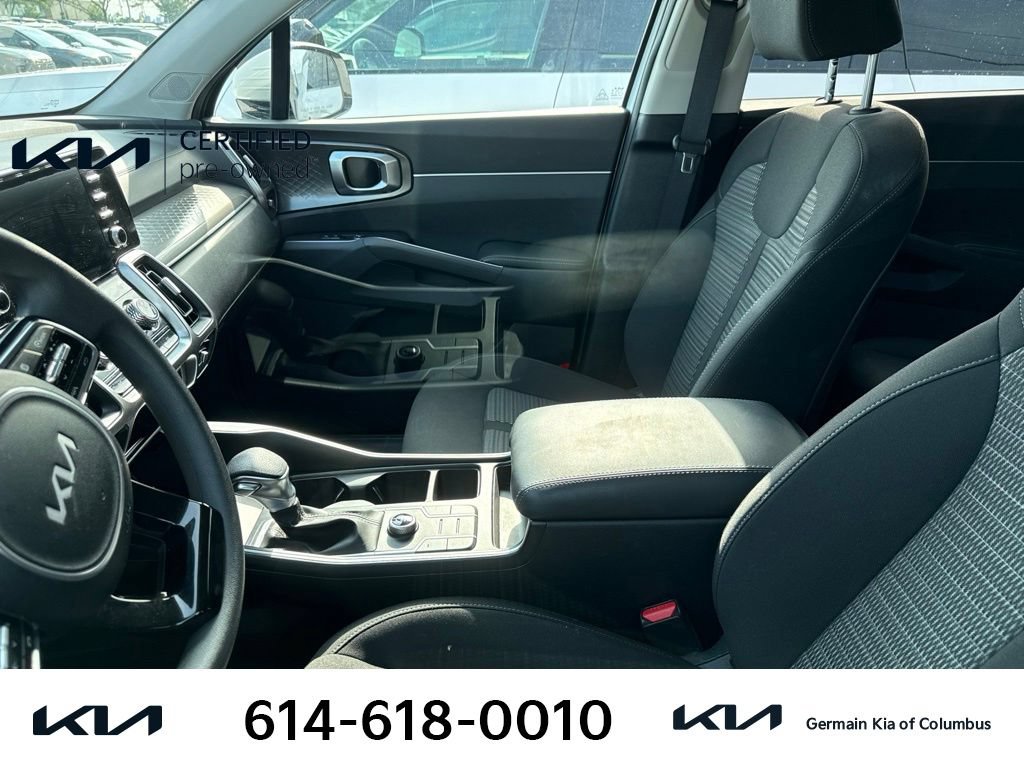 Certified 2023 Kia Sorento LX FWD image 8