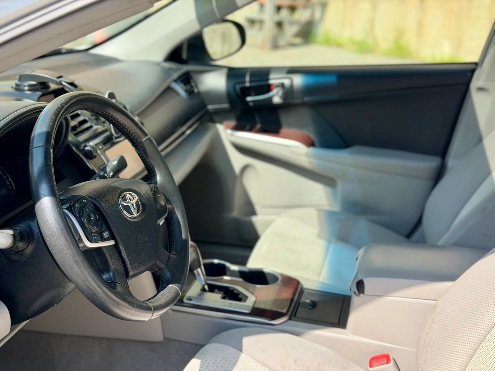 Used 2013 Toyota Camry XLE FWD image 10