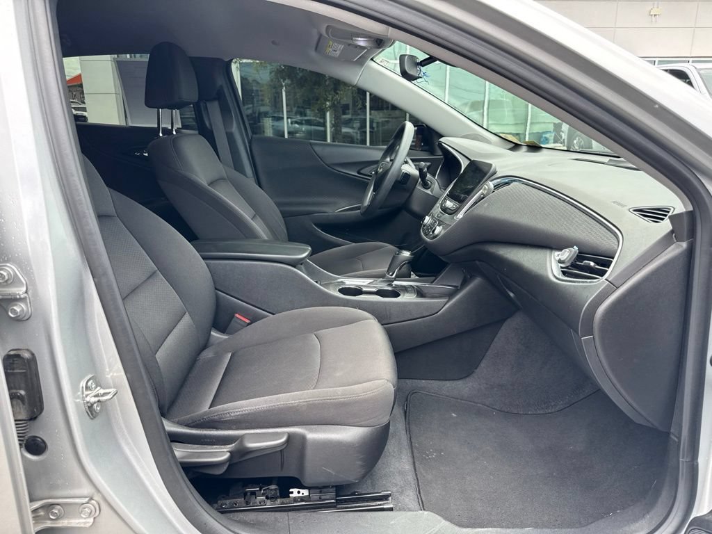 Used 2019 Chevrolet Malibu LT FWD image 15