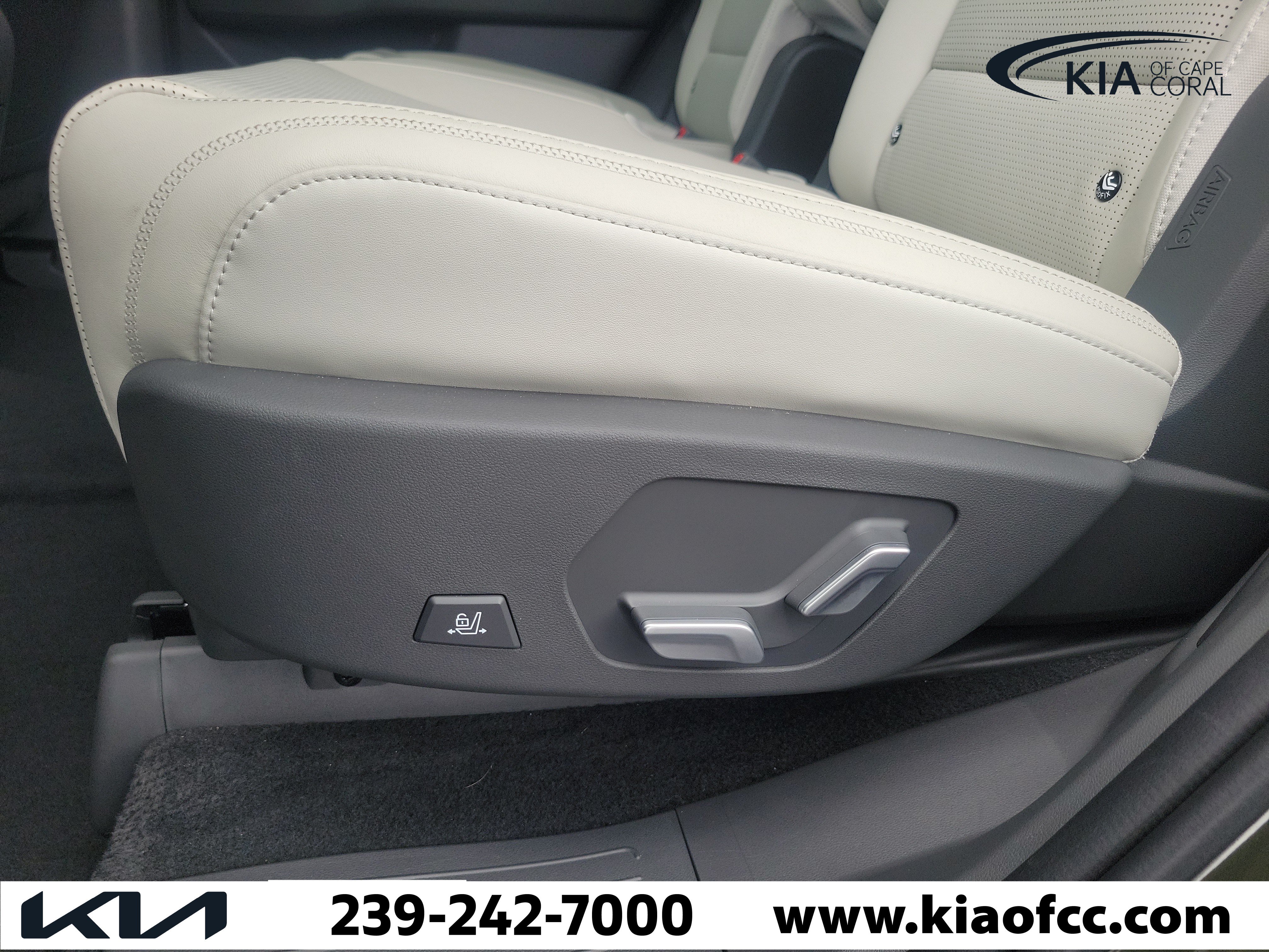 Used 2026 Hyundai Santa Fe Calligraphy FWD image 14
