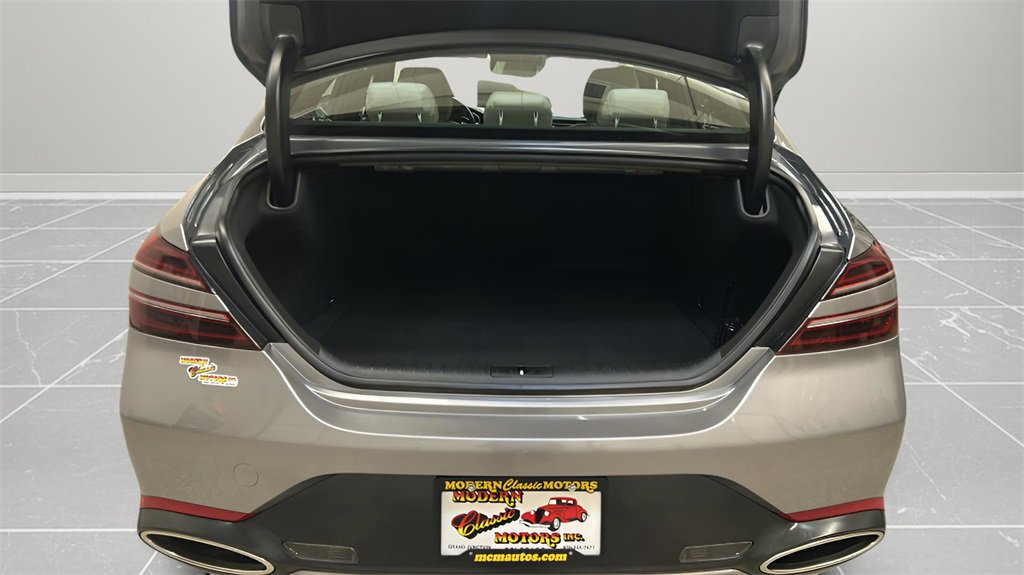 Used 2025 Genesis G70 2.5T image 16