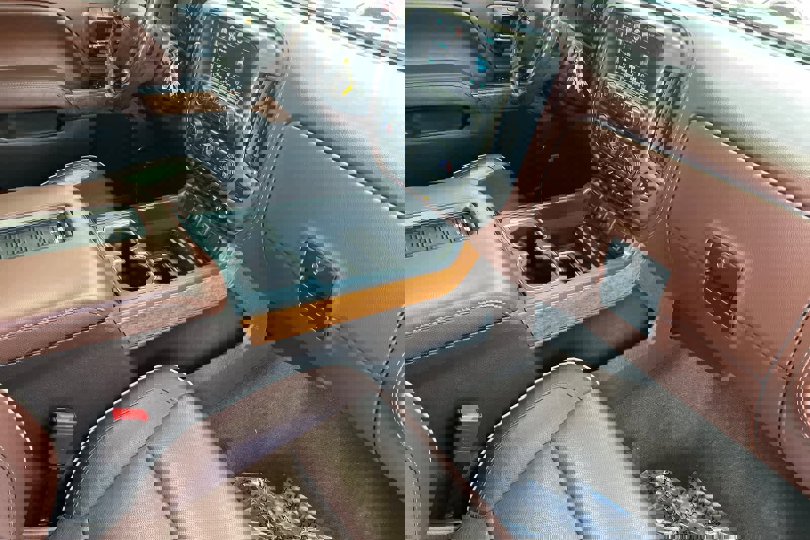 Used 2017 Chevrolet Silverado 1500 High Country image 16