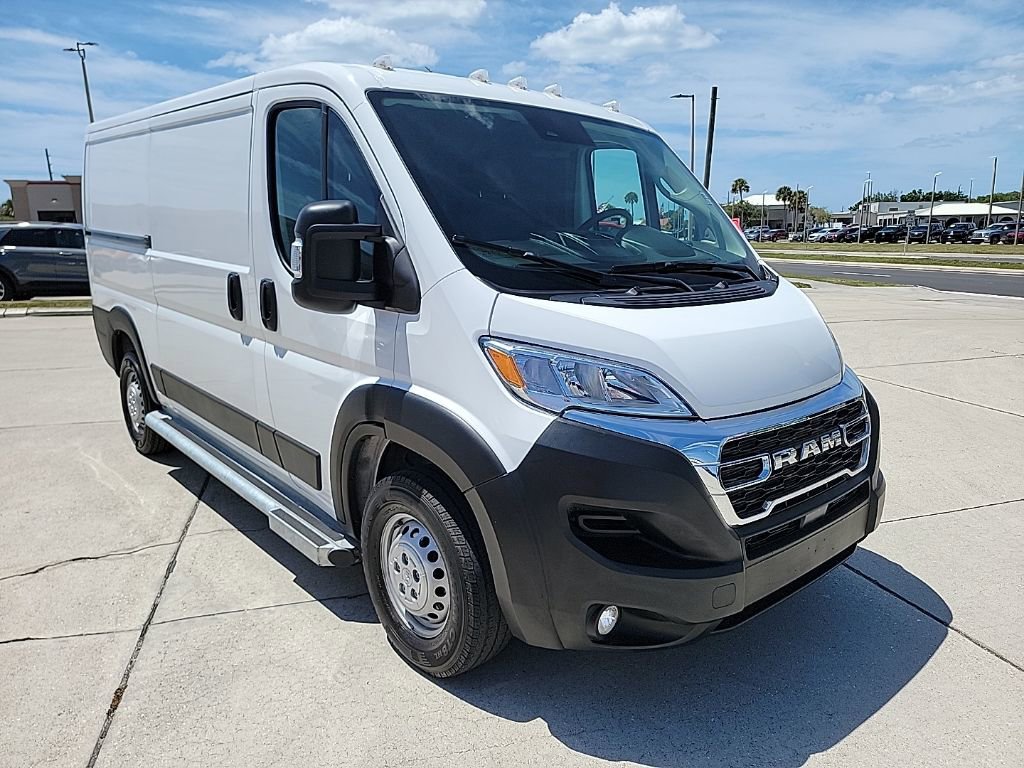 Used 2025 RAM ProMaster 2500 w/ U-Haul Equipment Group FWD image 7