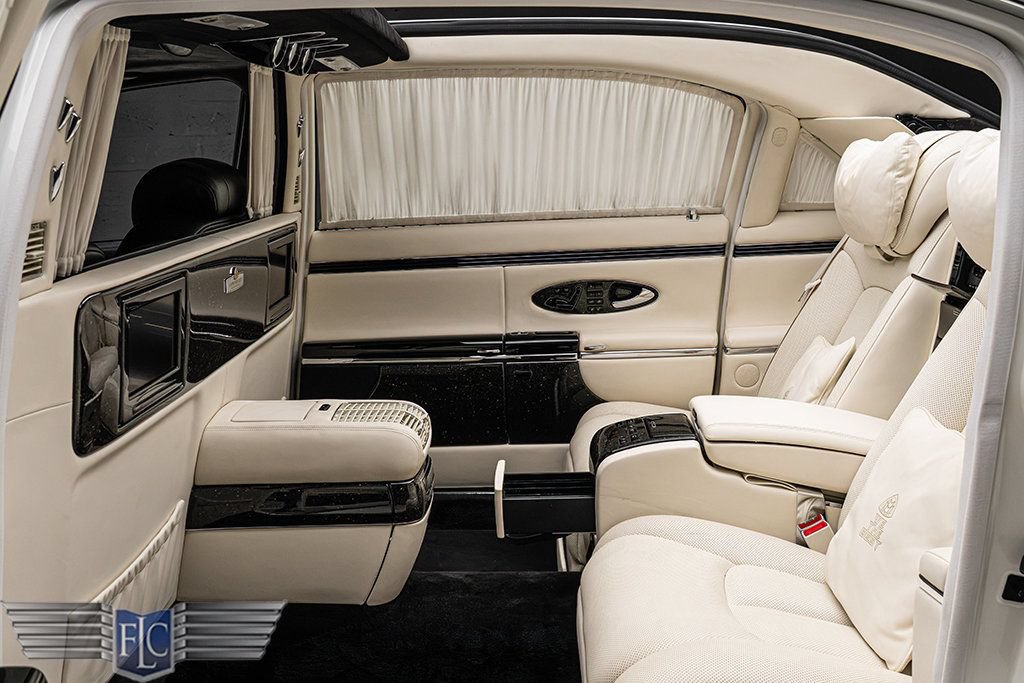 Used 2009 Maybach 62 S RWD image 7