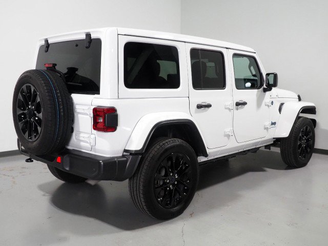 Used 2025 Jeep Wrangler 4xe Sahara w/ Safety Group AWD/4WD image 7