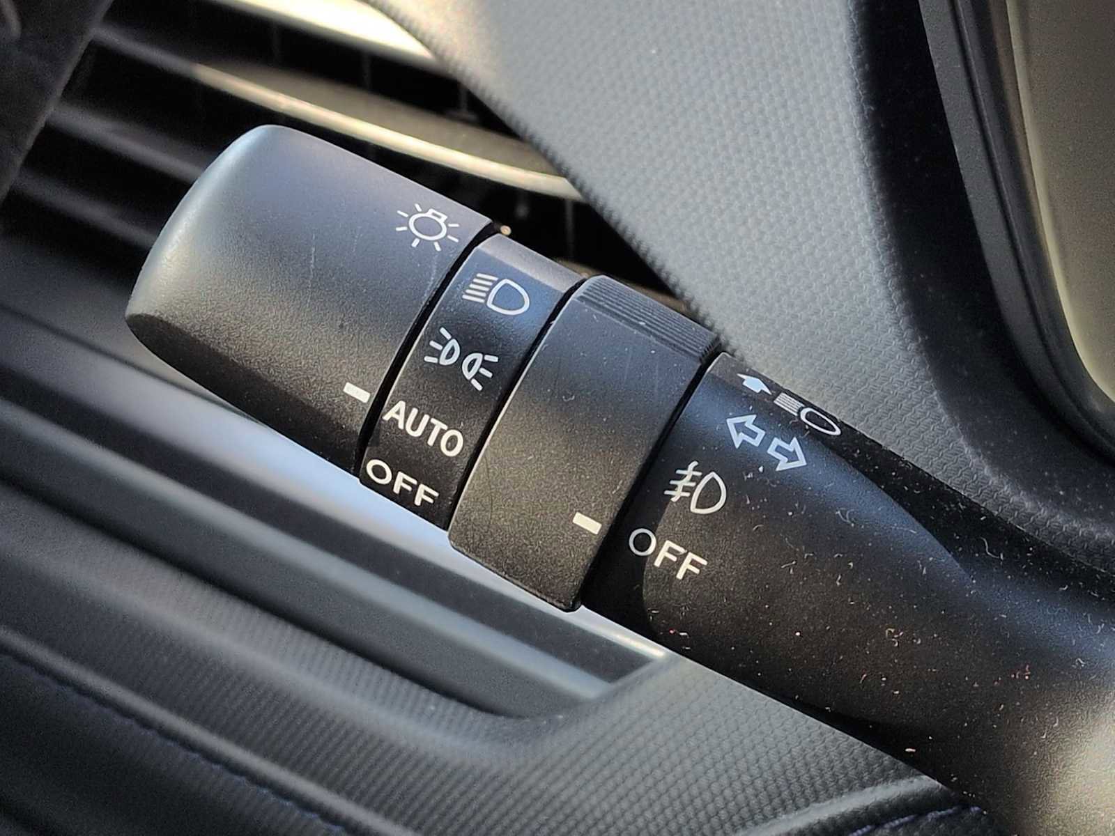 Certified 2025 Subaru Forester Limited image 28