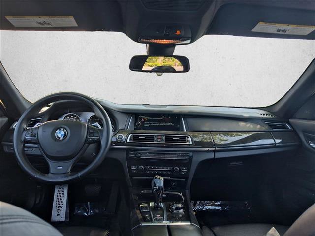 Used 2013 BMW 750i RWD image 18