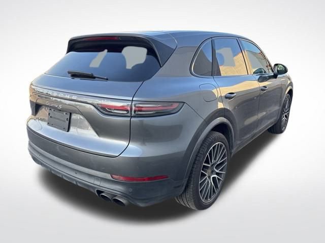 Used 2020 Porsche Cayenne S image 7