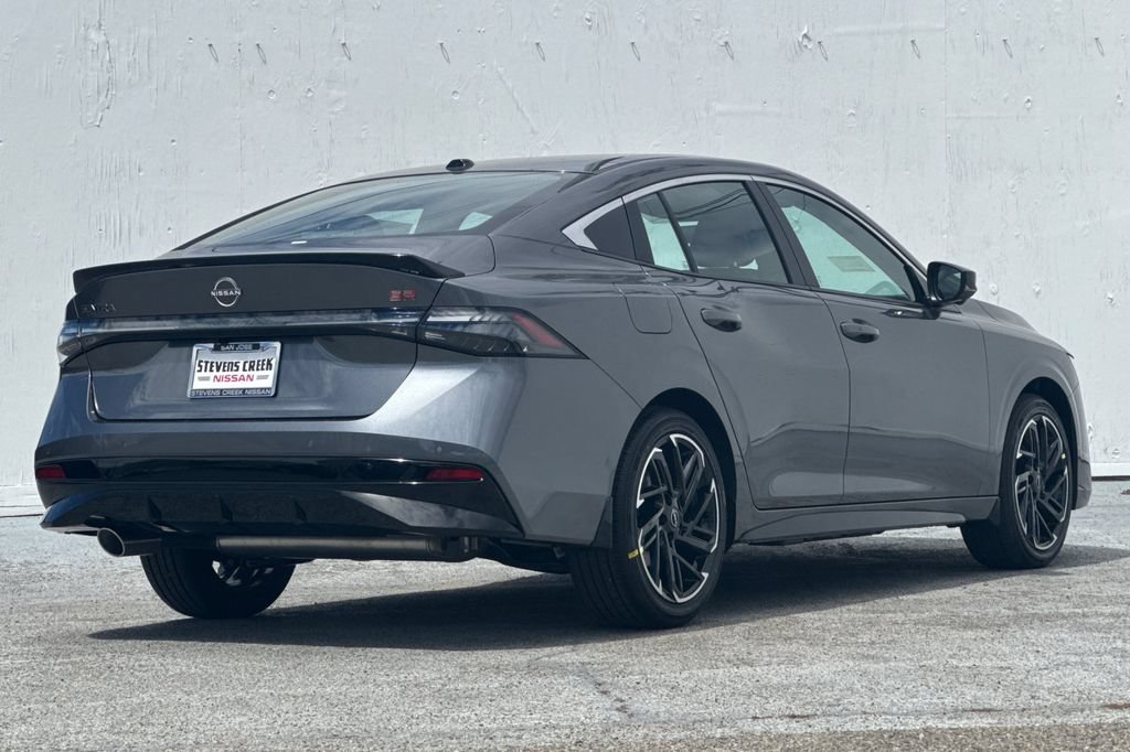 New 2026 Nissan Sentra SR w/ SR Premium Package FWD image 4