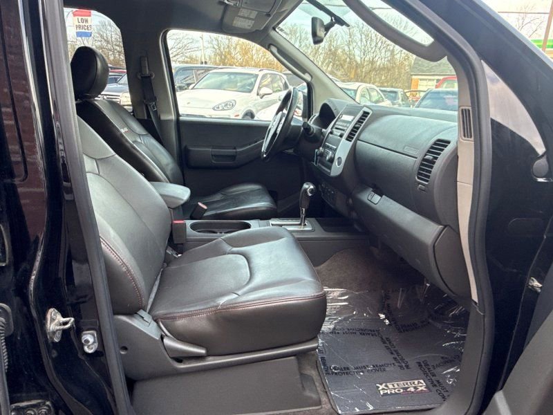 Used 2012 Nissan Xterra PRO-4X w/ Pro-4x Leather Pkg image 17