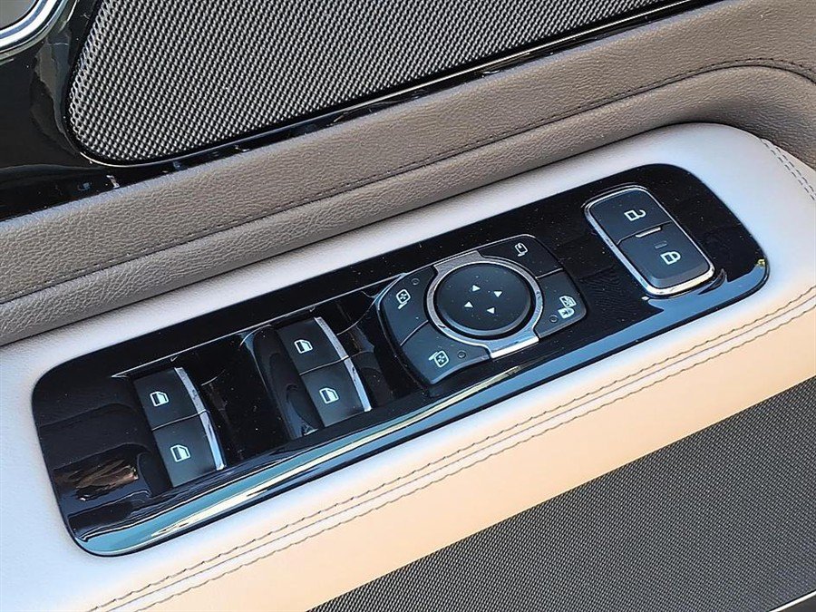 Used 2023 Lincoln Aviator Reserve w/ Equipment Group 201A AWD/4WD image 19