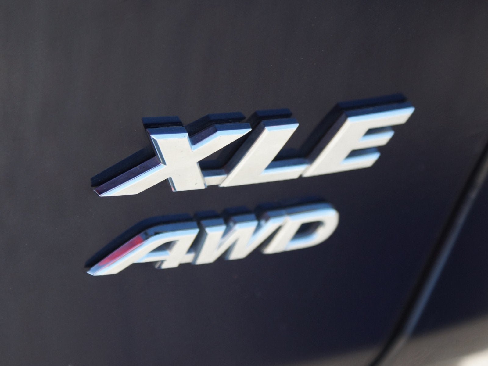 Used 2025 Toyota RAV4 XLE AWD/4WD image 17