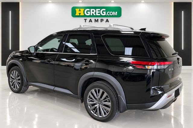 Used 2022 Nissan Pathfinder SL w/ SL Premium Package FWD image 2