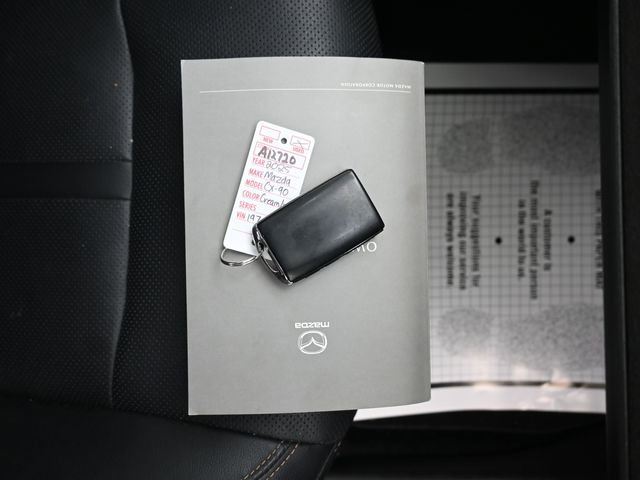 Used 2025 MAZDA CX-90 3.3 Turbo w/ Preferred Package image 13