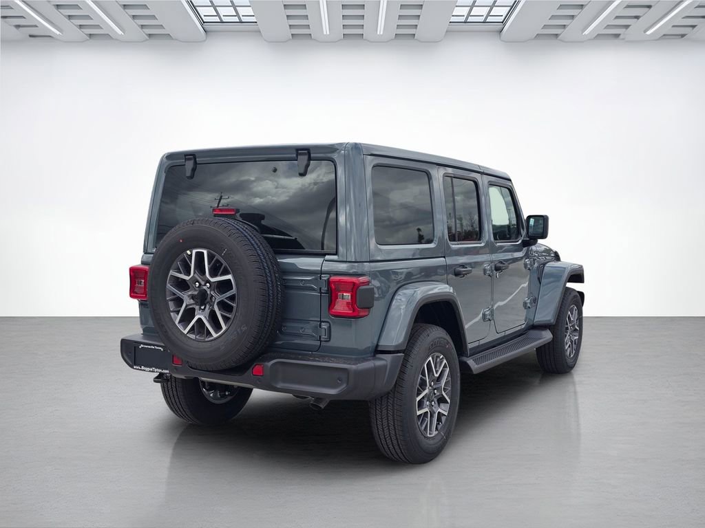 New 2026 Jeep Wrangler Unlimited Sahara AWD/4WD image 3