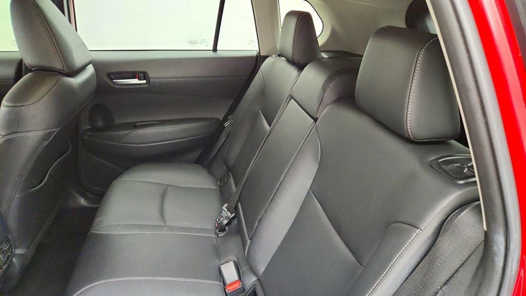Used 2022 Toyota Corolla Cross XLE w/ Convenience Package FWD image 20
