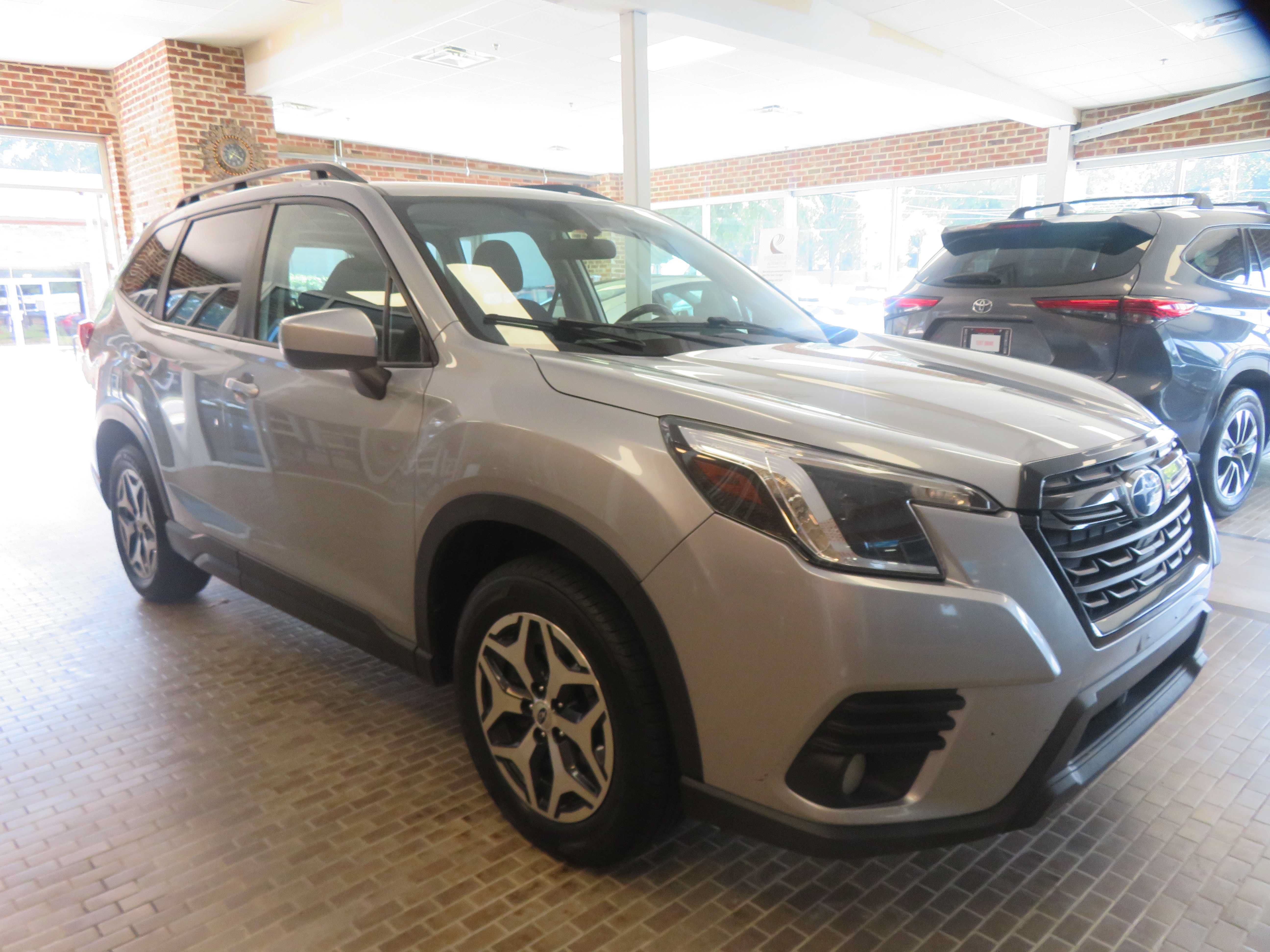 Used 2023 Subaru Forester Premium AWD/4WD image 64