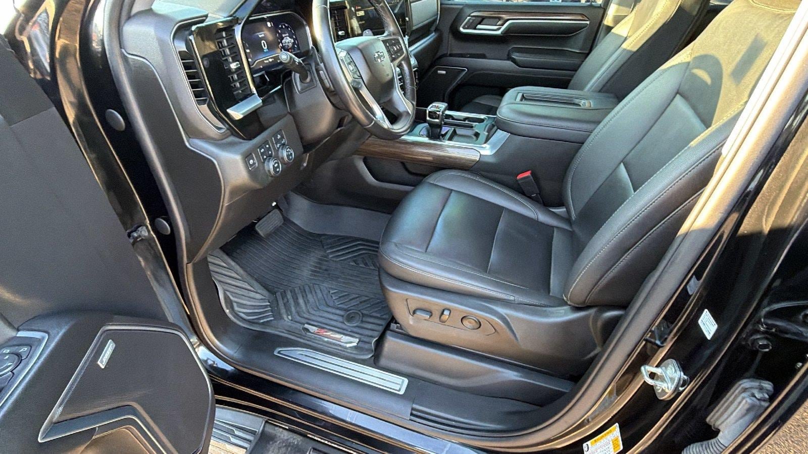 Used 2022 Chevrolet Silverado 1500 RST AWD/4WD image 16