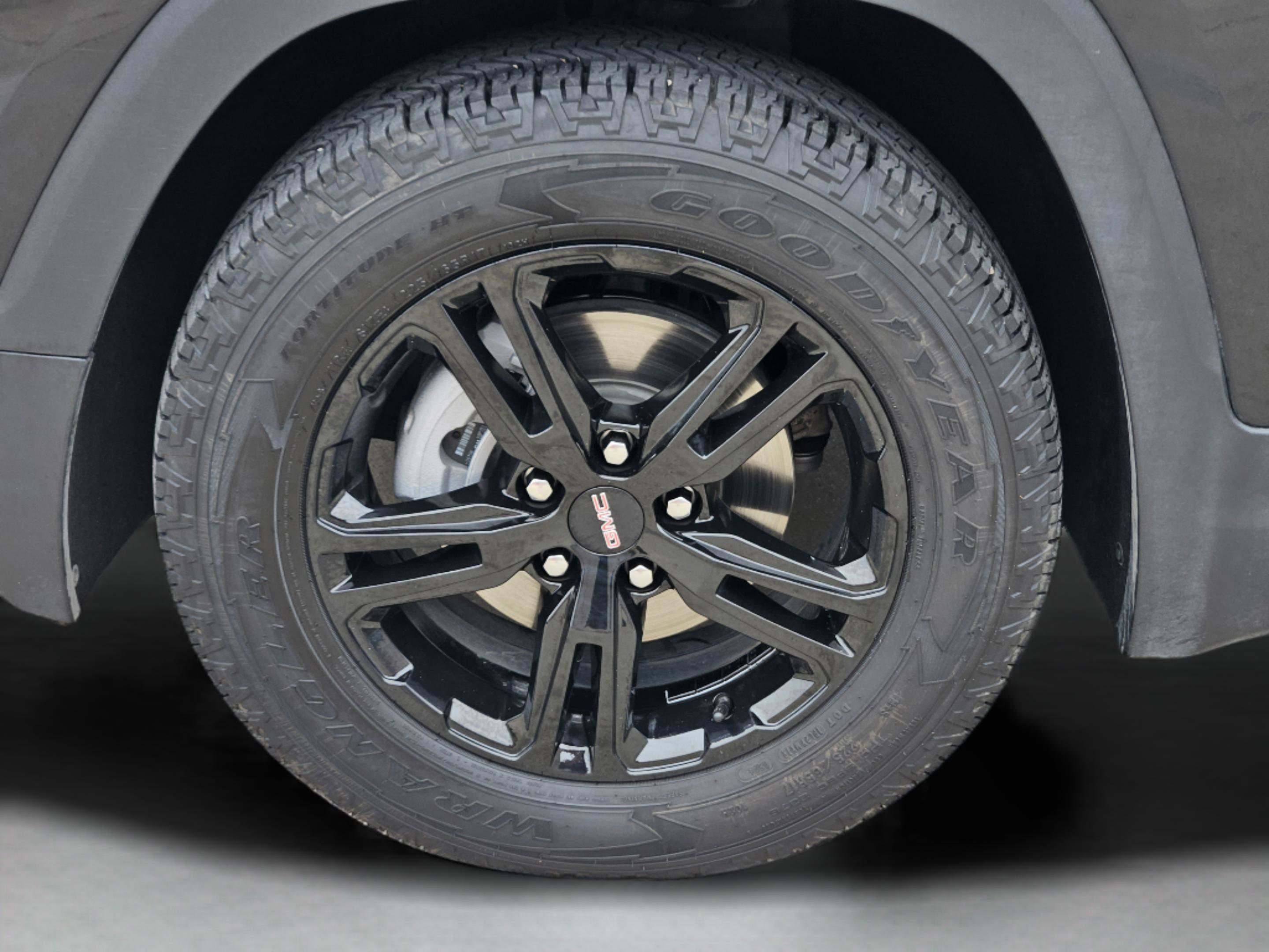 Used 2024 GMC Terrain AT4 w/ Tech Package AWD/4WD image 30