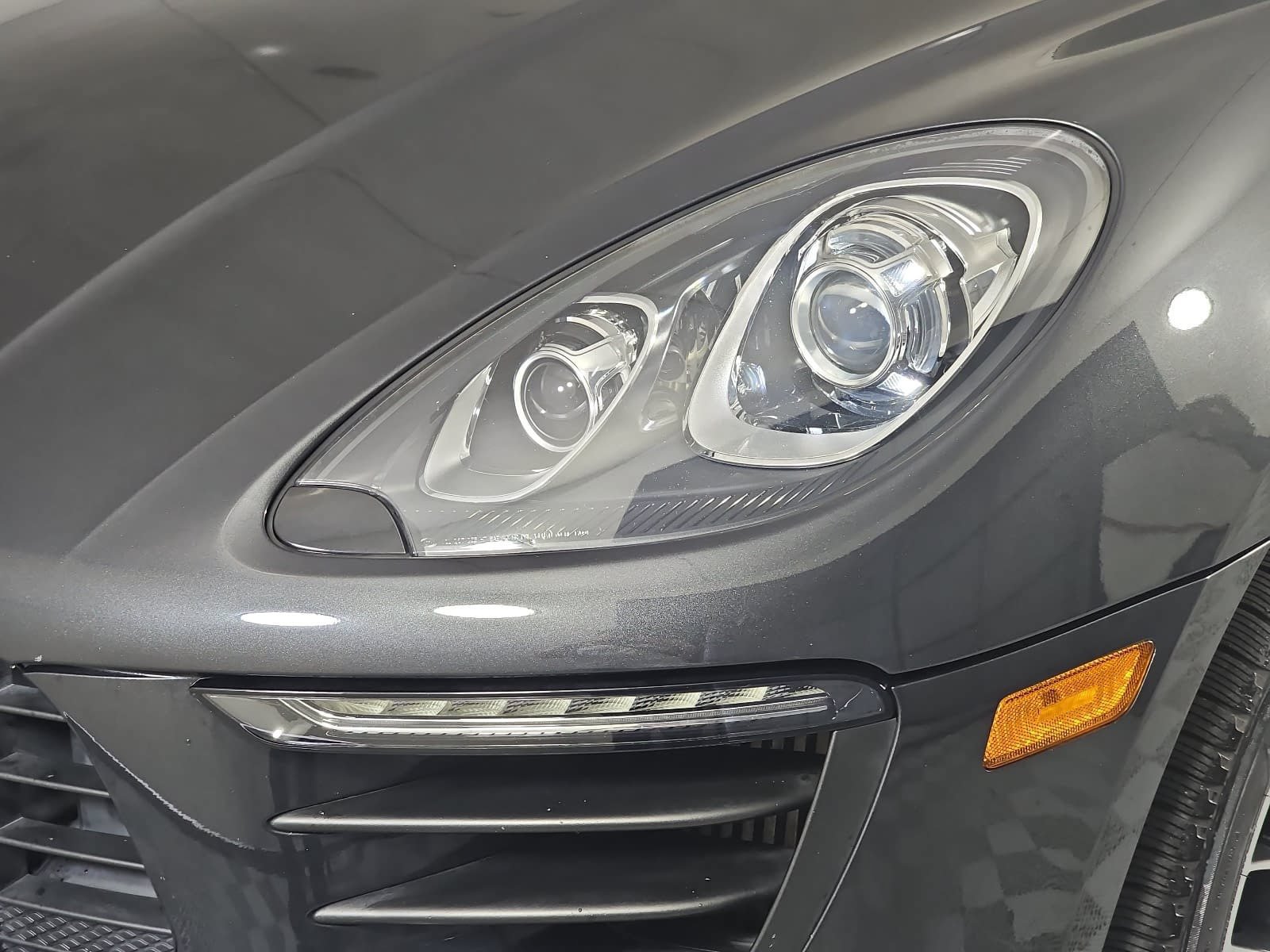 Used 2018 Porsche Macan S AWD/4WD image 30