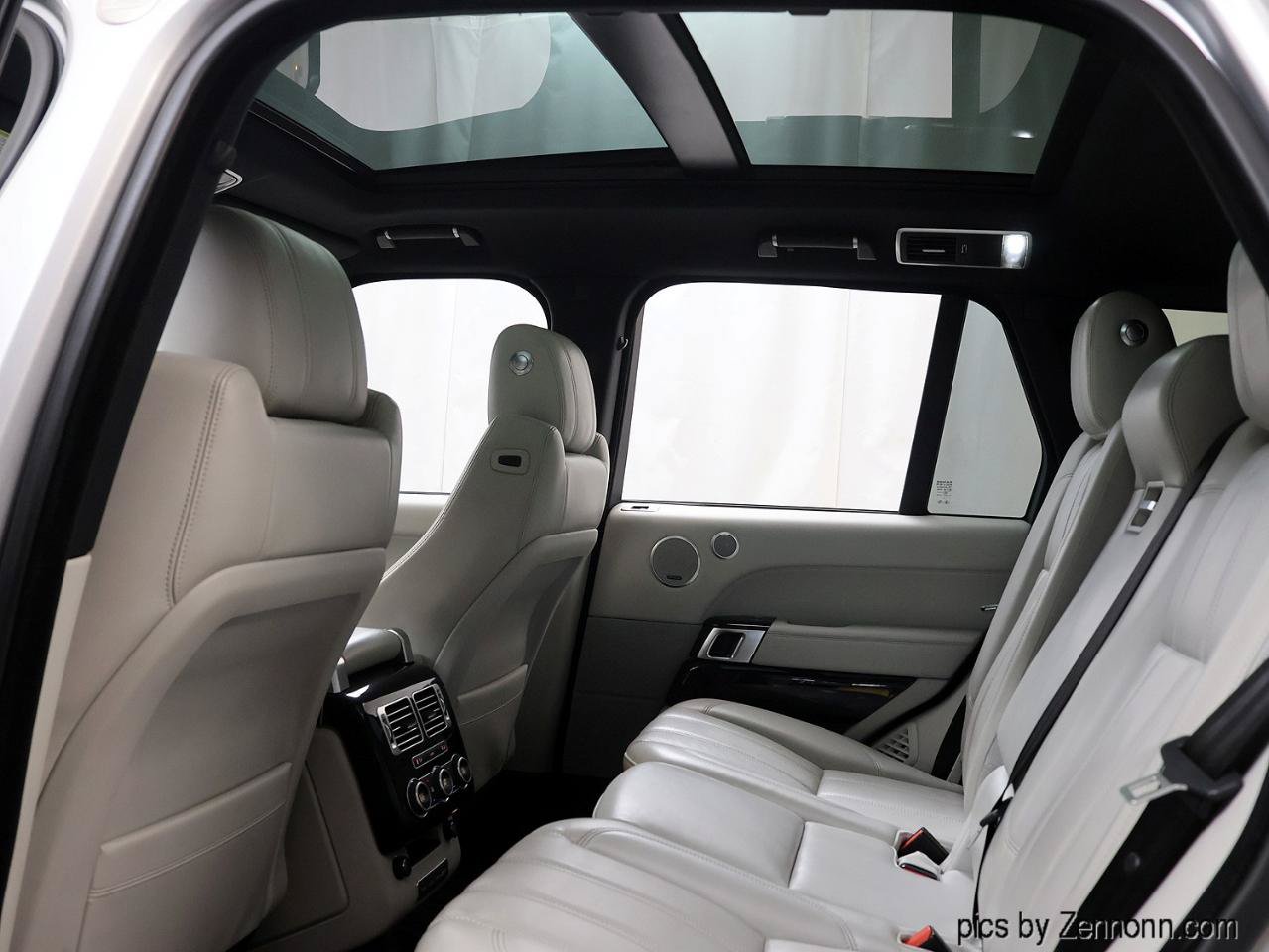 Used 2016 Land Rover Range Rover Supercharged AWD/4WD image 33