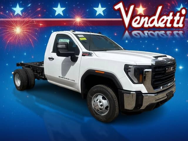 New 2026 GMC Sierra 3500 Pro AWD/4WD image 3