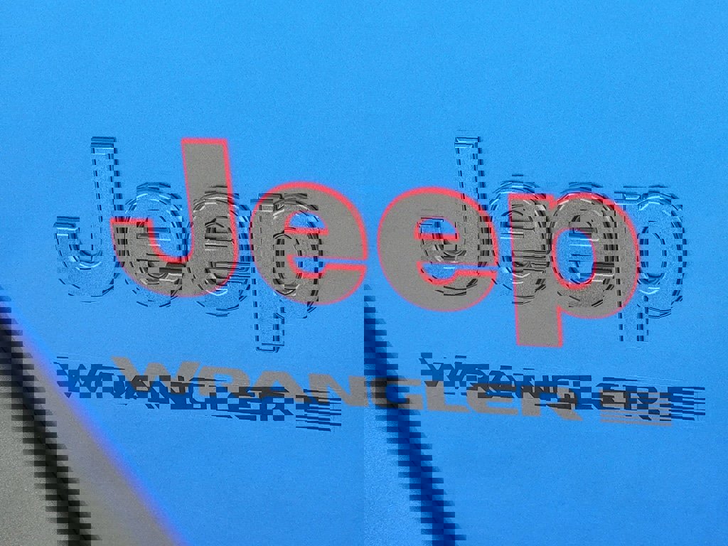 Used 2024 Jeep Wrangler Rubicon w/ Convenience Group AWD/4WD image 12