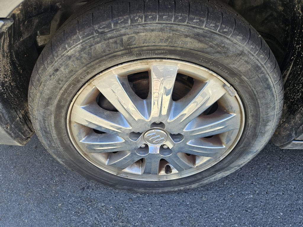 Used 2009 Buick LaCrosse CXL w/ Driver Confidence Package FWD image 18