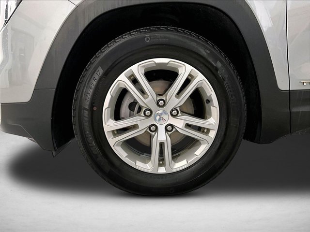 Used 2023 GMC Terrain SLE FWD image 10