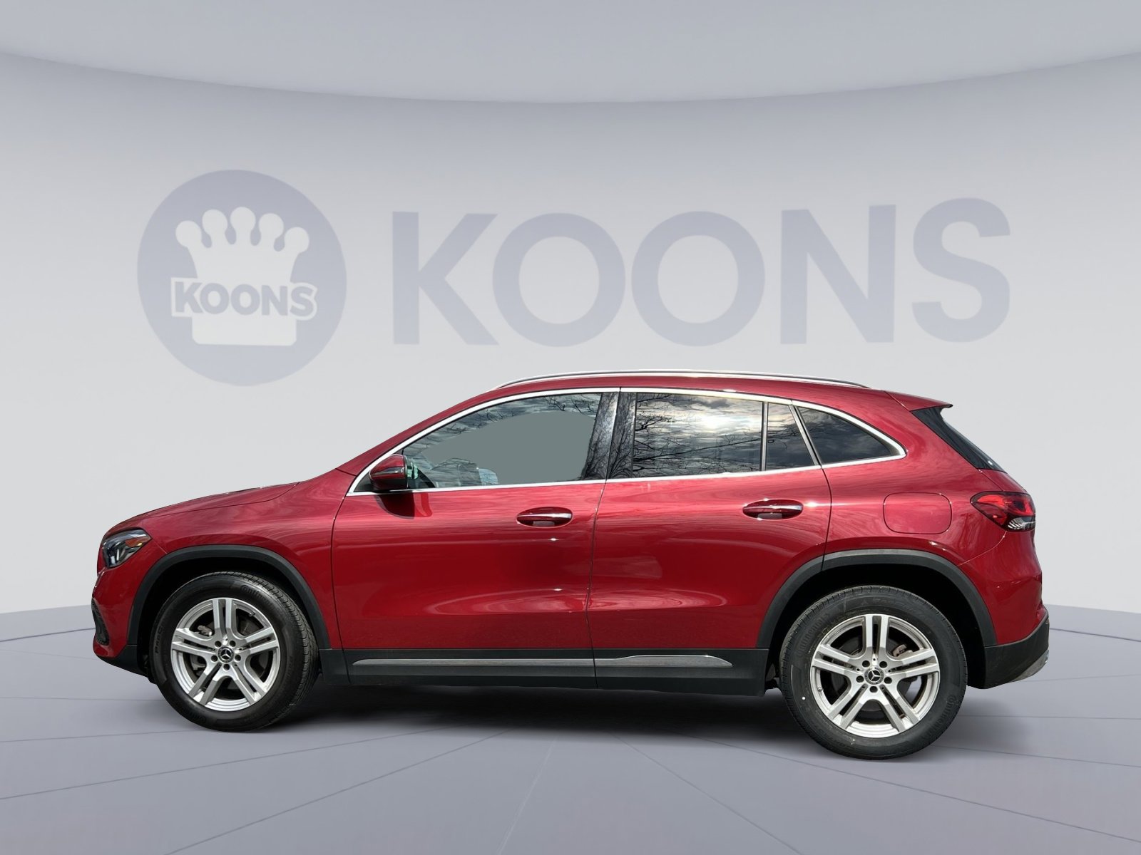 Certified 2021 Mercedes-Benz GLA 250 4MATIC w/ Premium Package image 2