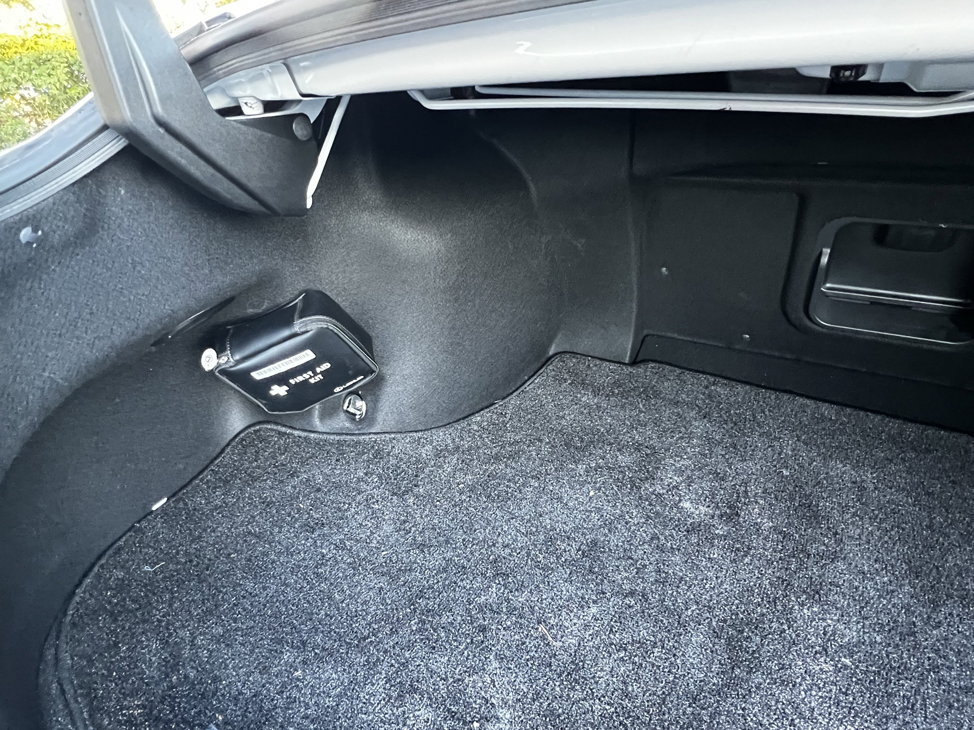 Used 2021 Lexus ES 300h Ultra Luxury w/ Accessory Package 2 image 50