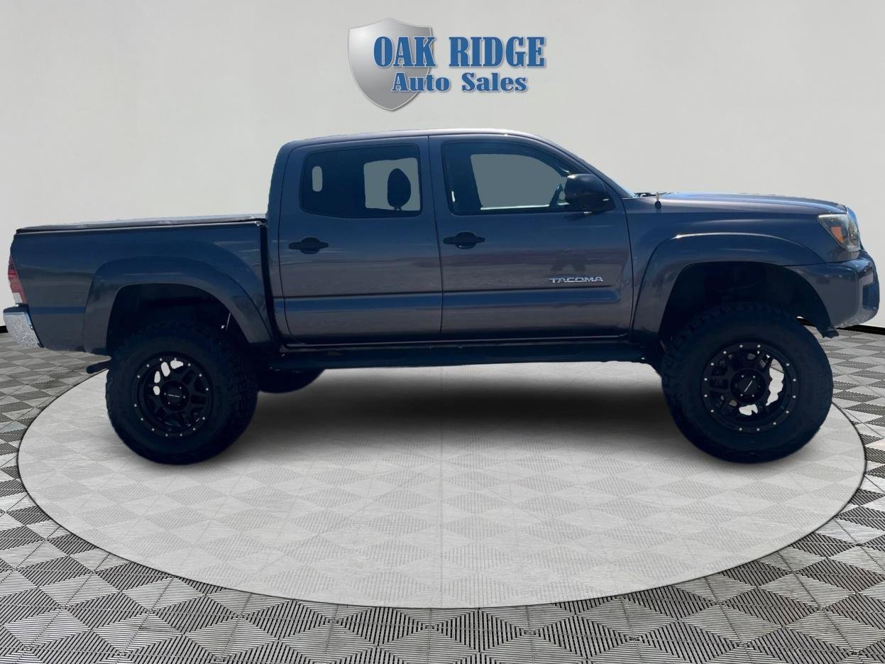Used 2015 Toyota Tacoma PreRunner w/ SR5 Package RWD image 4