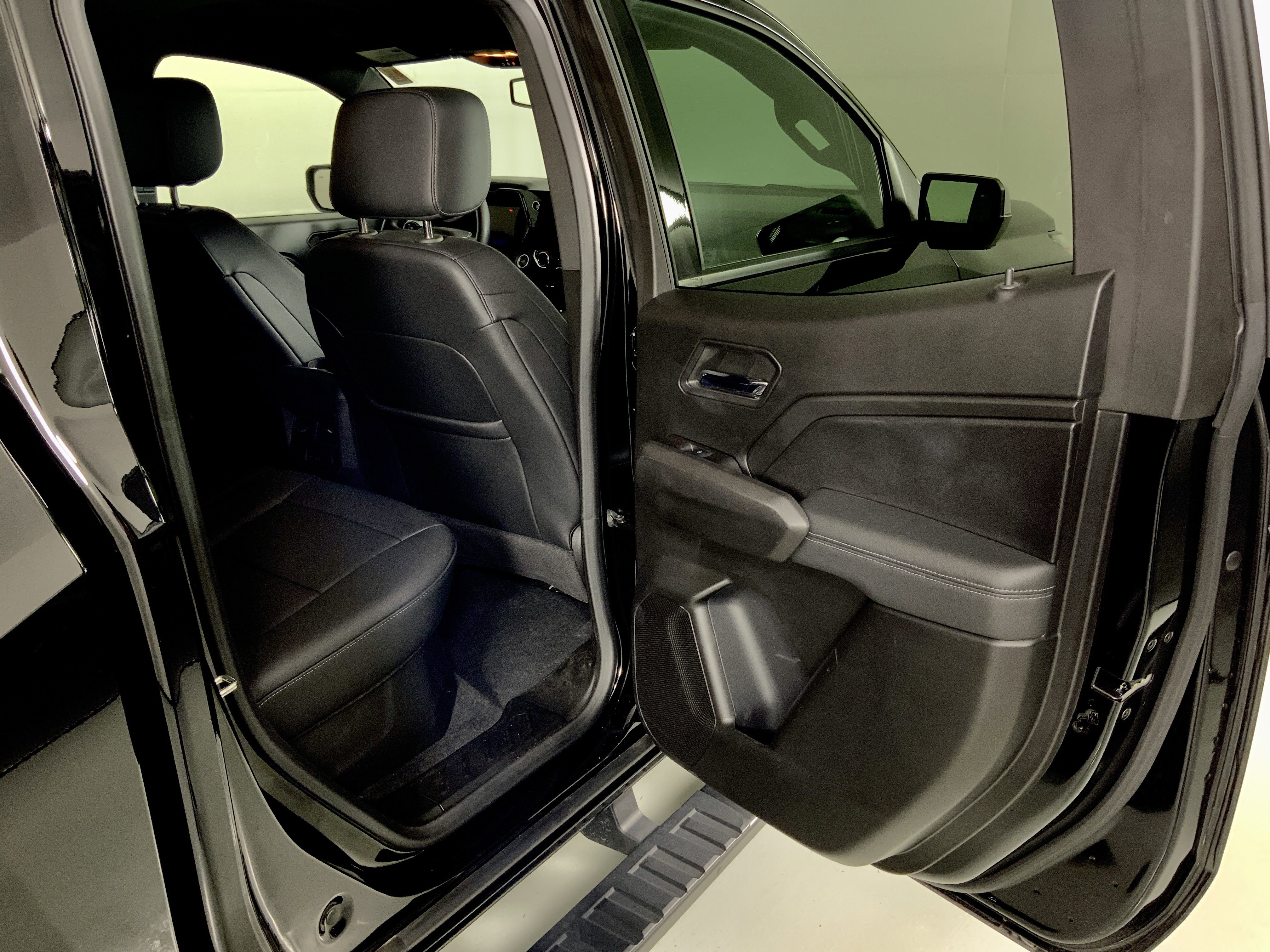 Used 2024 Chevrolet Colorado LT w/ LT Convenience Package III image 20