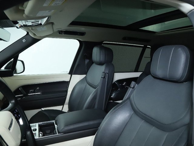 Certified 2022 Land Rover Range Rover Long Wheelbase SE image 18