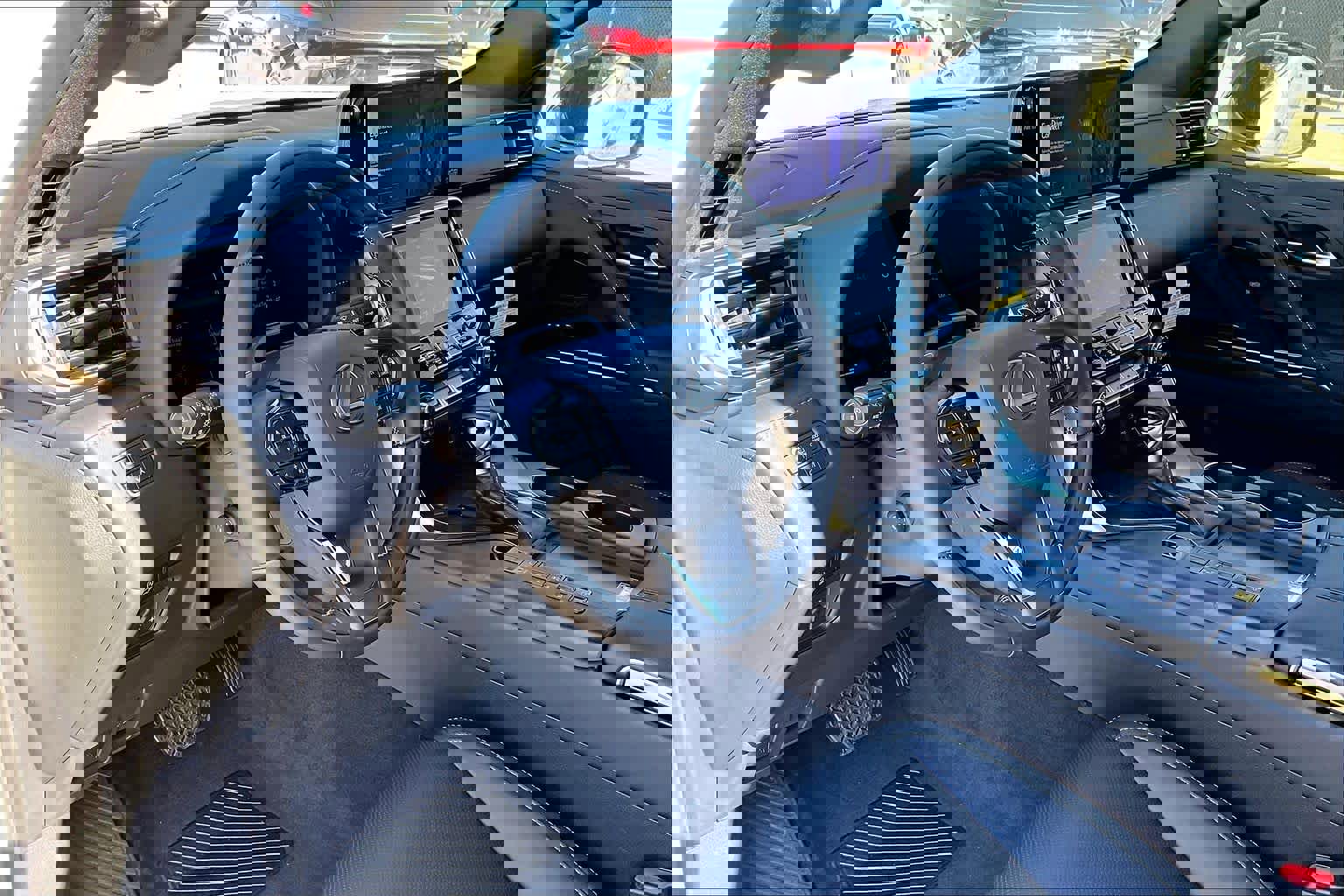 New 2026 Lexus LX 600 4WD w/ Luxury Package image 8