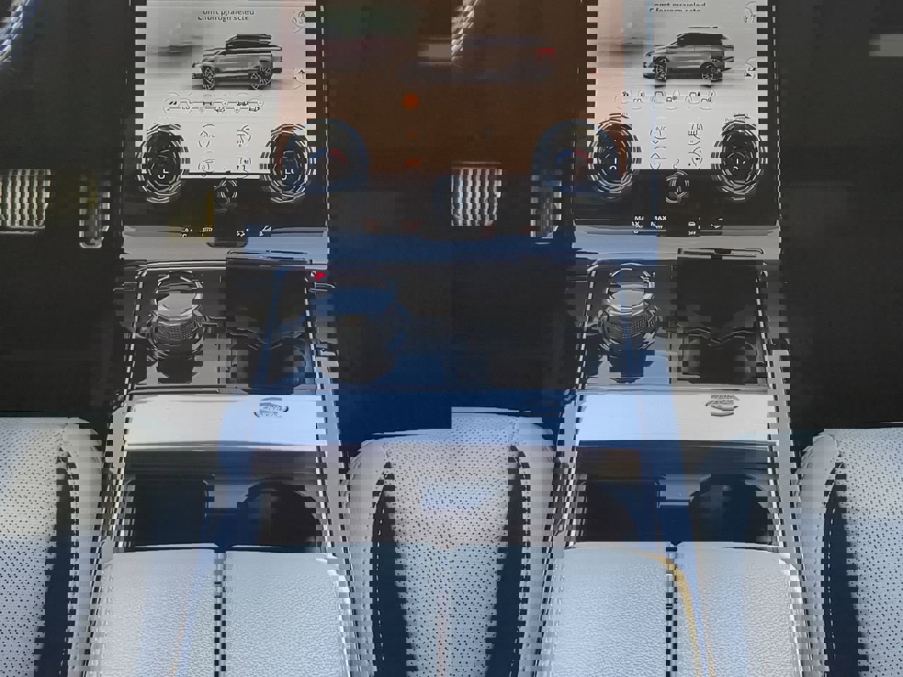 Used 2020 Land Rover Range Rover Velar R-Dynamic S image 17