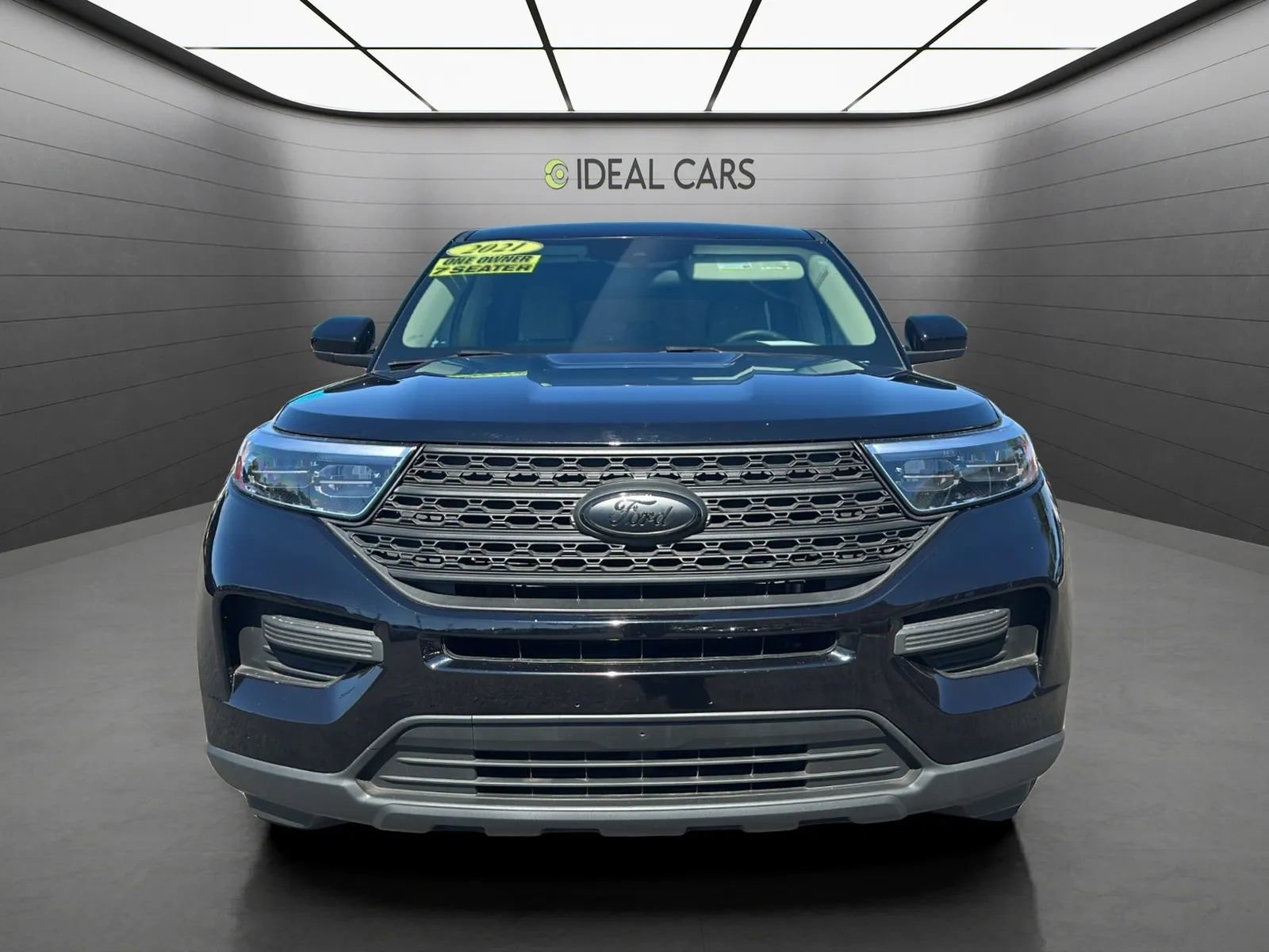 Used 2021 Ford Explorer 4WD image 2