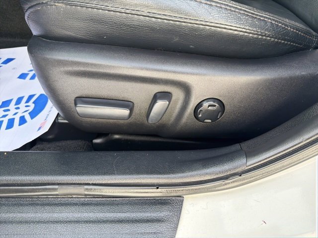 Used 2017 Toyota Avalon Touring w/ Carpet Mat Package image 23