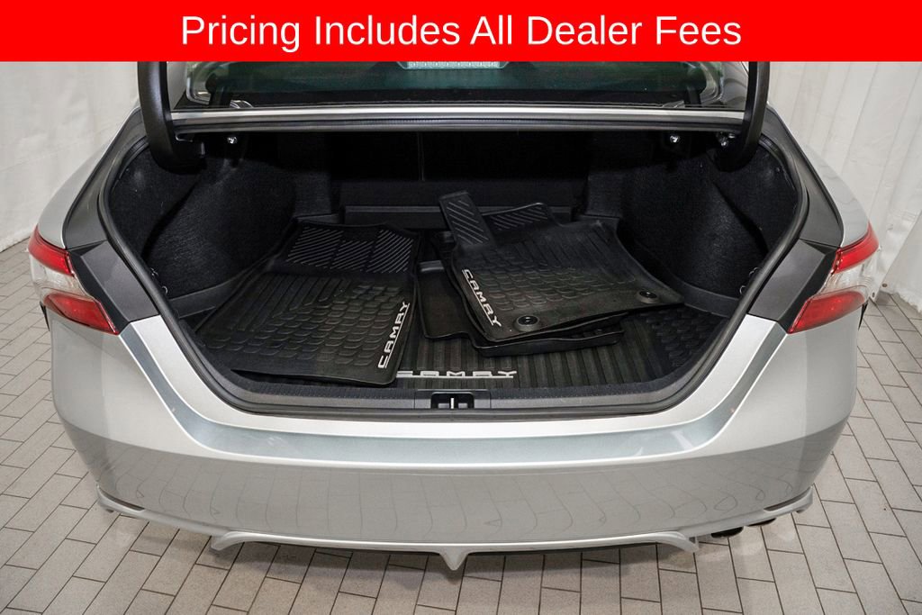Used 2018 Toyota Camry SE w/ Convenience Package FWD image 5