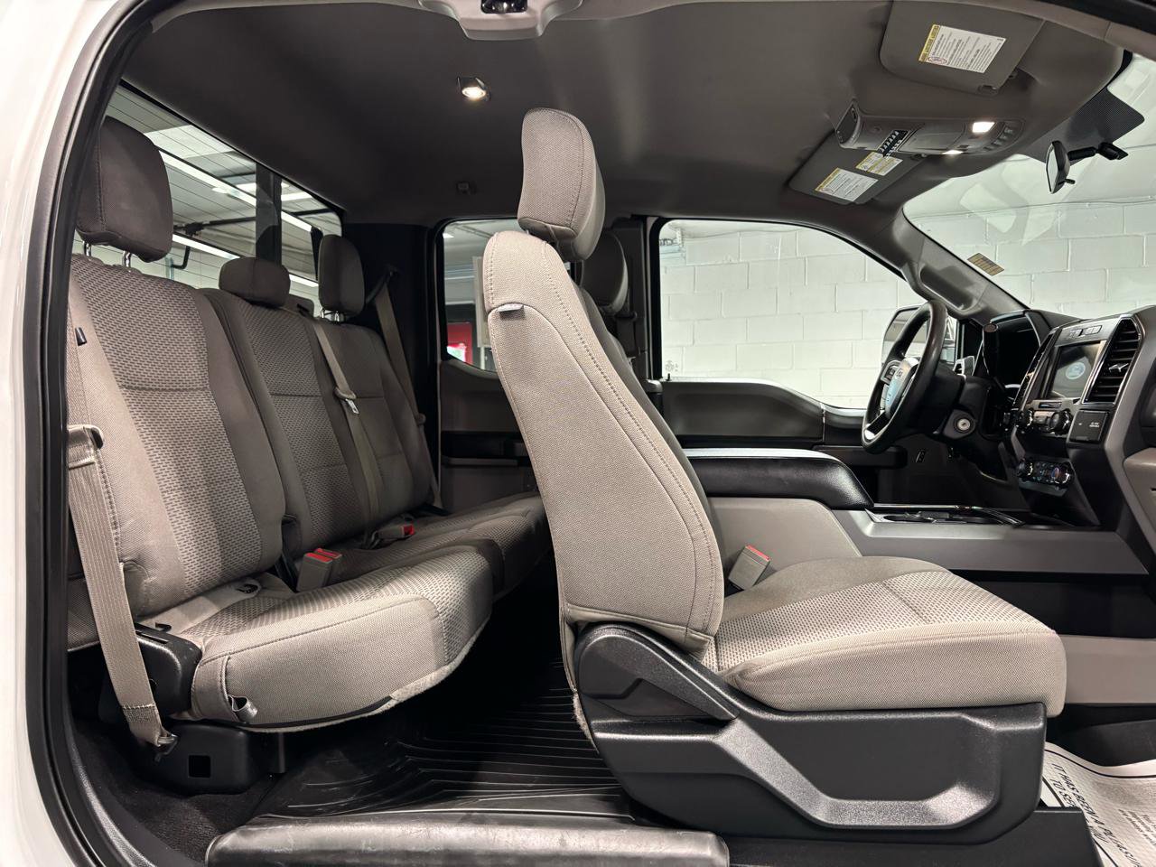 Used 2019 Ford F250 XLT w/ XLT Premium Package AWD/4WD image 21