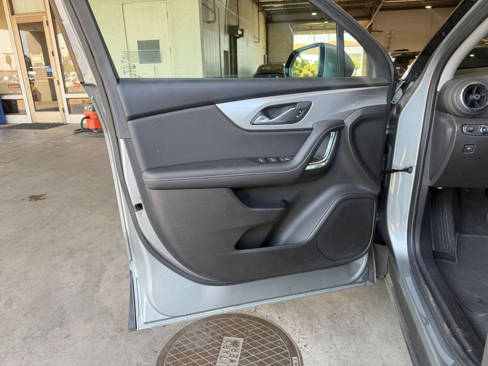 Used 2026 Chevrolet Blazer LT FWD image 18